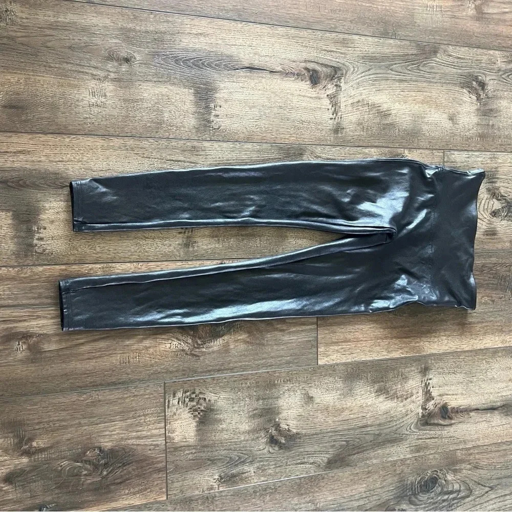 SPANX Woman’s Faux Leather Compression Leggings Black Size Medium - Picture 7 of 12